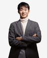 Dai Hata, Associate