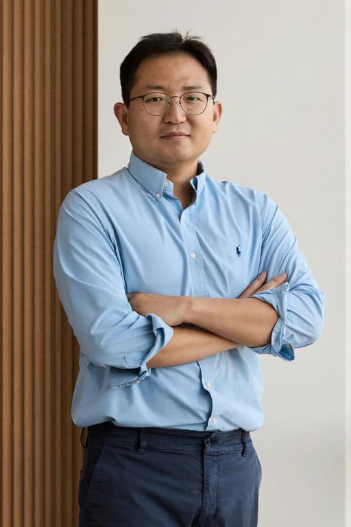 Youngjun Kong, Principal