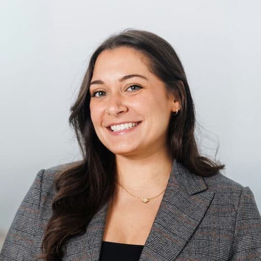 Kayla Chernof, Associate