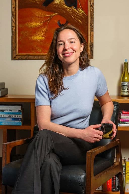 Jana Iris, Investor