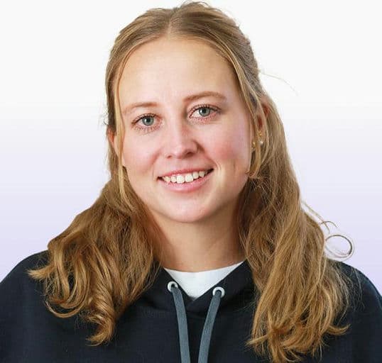 Mariana Romero, Senior Associate
