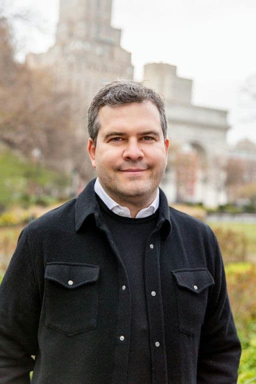 Schuster Tanger, Investor