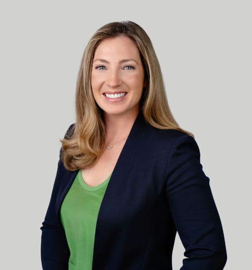 Lauri Moore, Investor