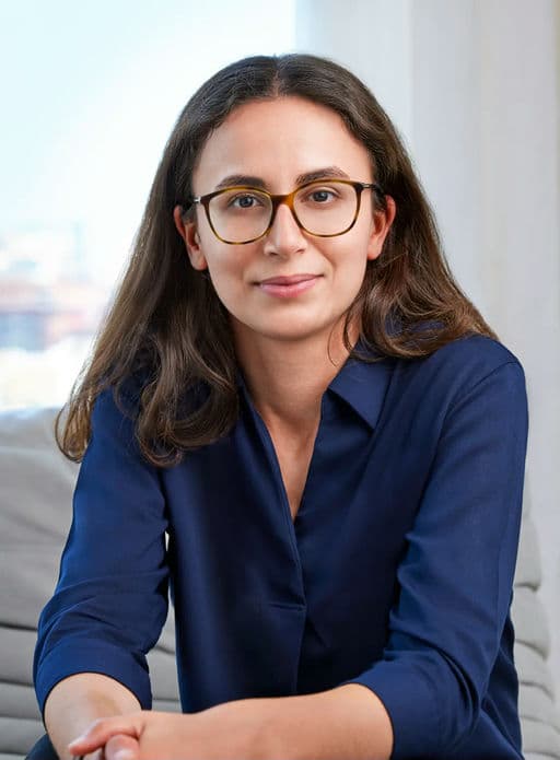 Kenza Zayani, Investor