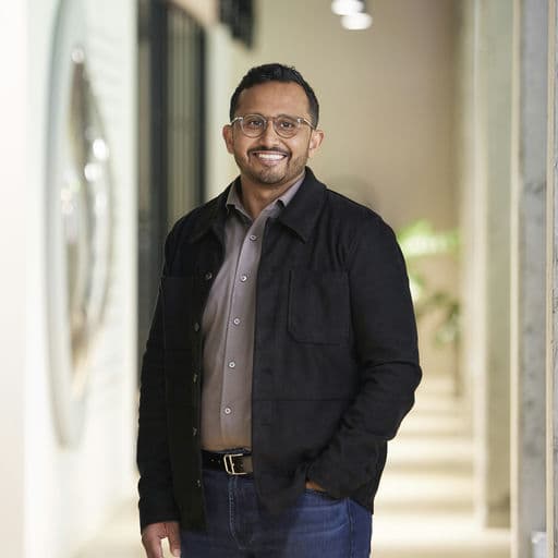 Mo Islam, Partner