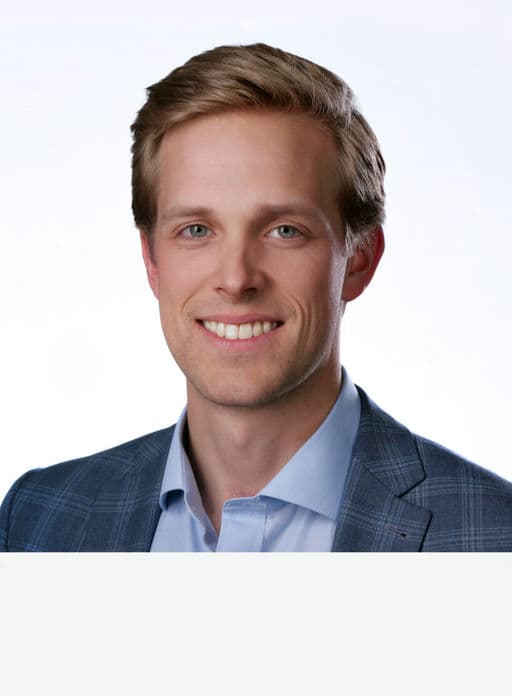 Bo Stewart, Associate