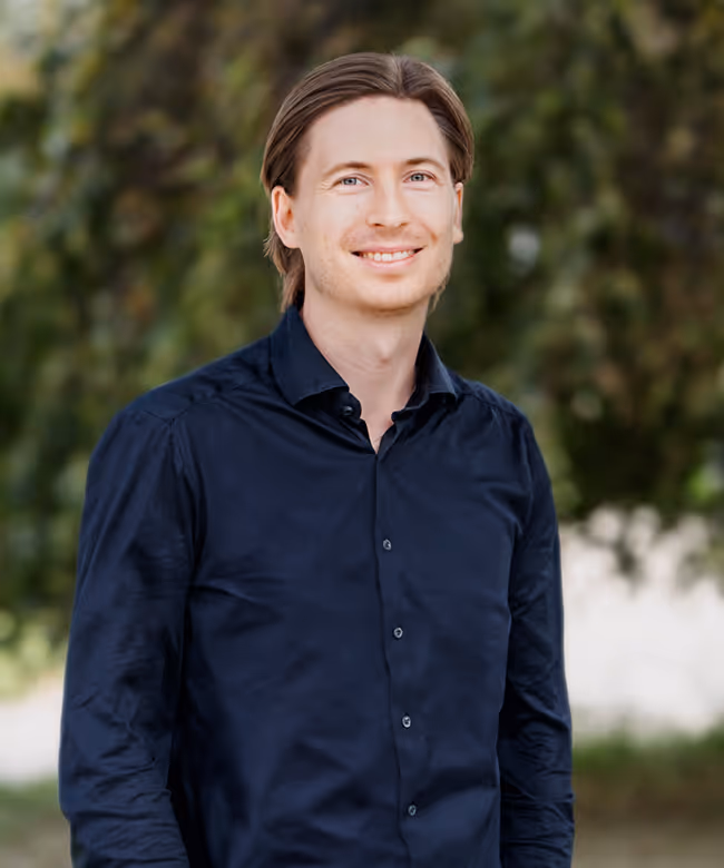Ossi Tiainen, Partner