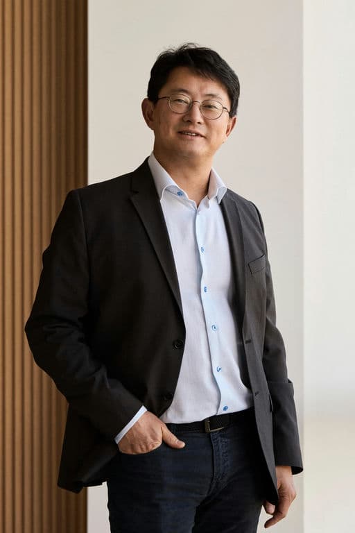 Dong-Su Kim, CEO