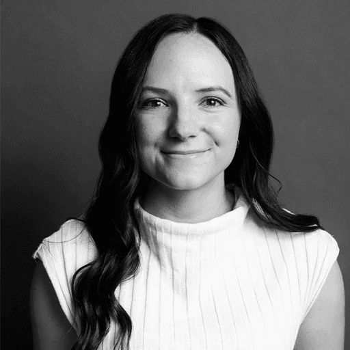 Gabriela Porras, Senior Associate