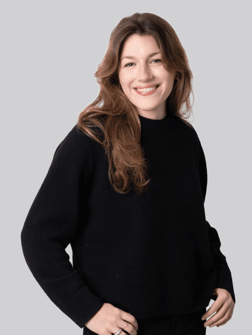Victoria Pozzi Rocco Belforti, Analyst