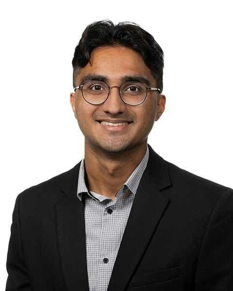 Avinash Parampalli, Investment Analyst