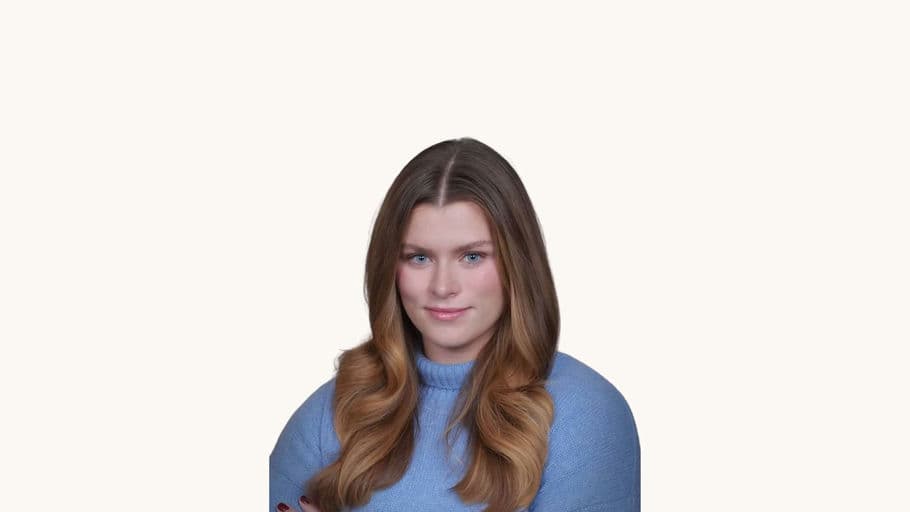 Georgie Sullivan, Investment Analyst