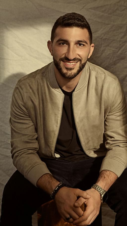 Matan Roet, Associate