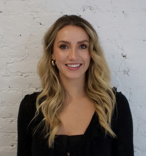 Sophia Dodd, Investor