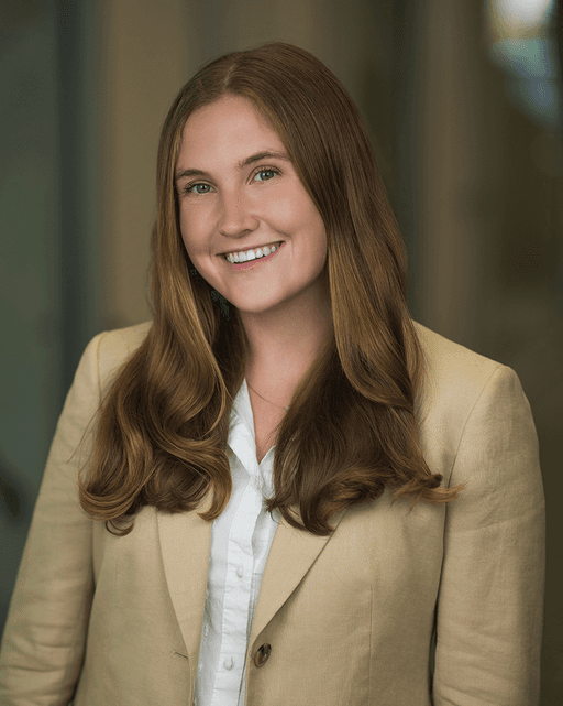 Emmie Halter, Analyst
