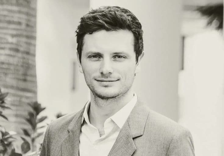 Mark Weber, Partner