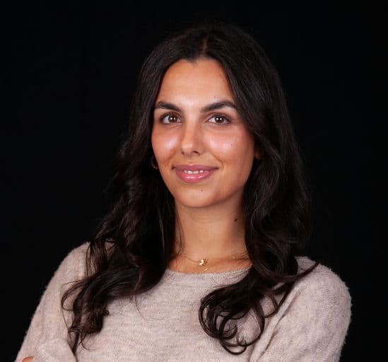 Ava Payman, Investor