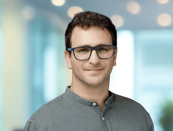 Raz Mayshar, Senior Manager