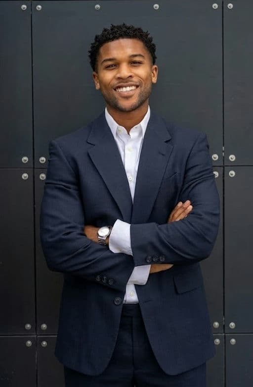 Oly Ugorji, Analyst