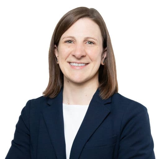 Stella Paffenholz, Senior Associate