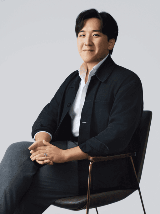Matthew He, Associate