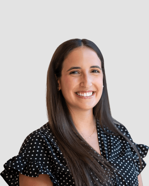 Deanna Gavaris, Associate
