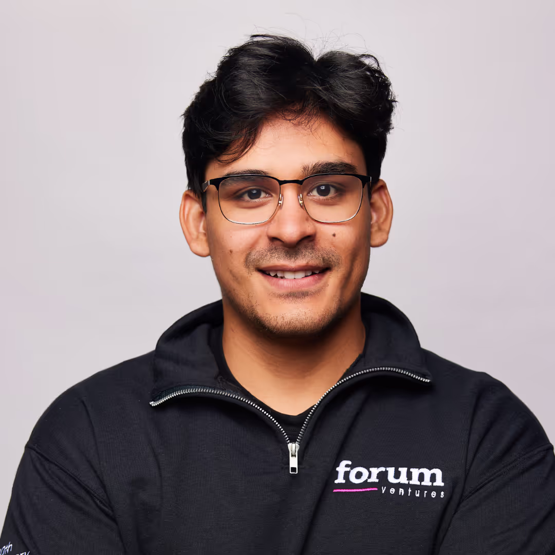 Alejandro Pereda, Associate